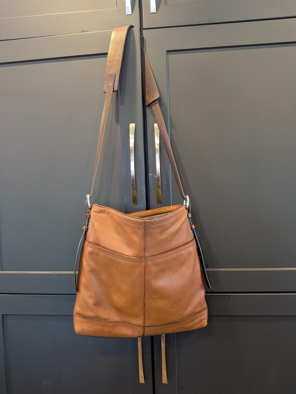 Rare!! Thompson Brown Leather Shoulder Bag with Adjustable Strap